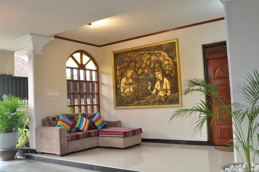 Guest Ryan Hotel Katunayaka Zewnętrze zdjęcie