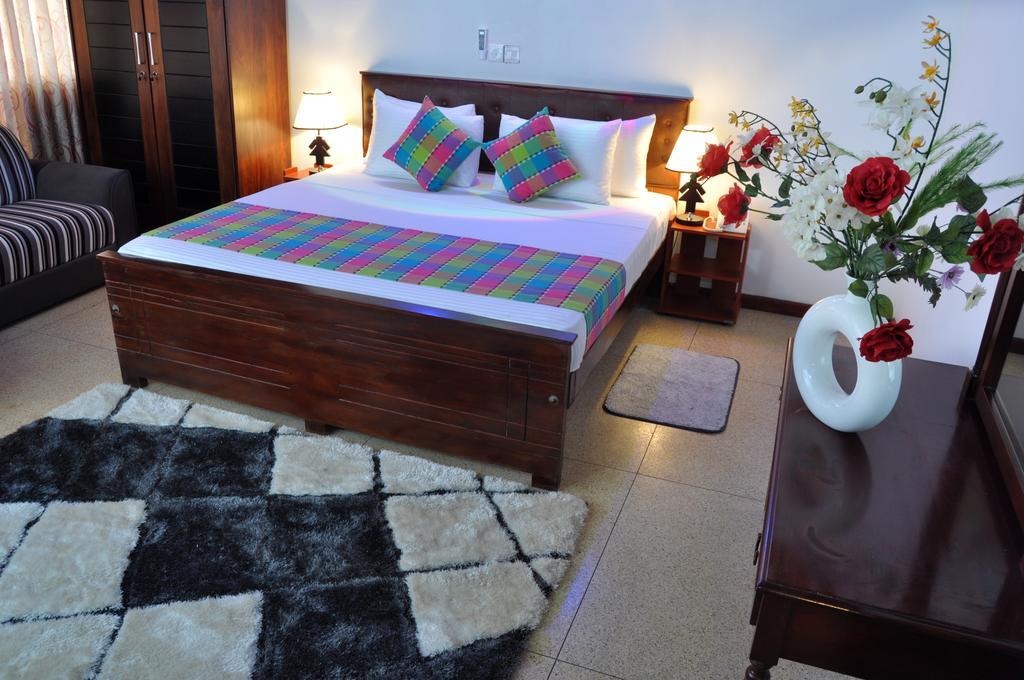 Guest Ryan Hotel Katunayaka Zewnętrze zdjęcie