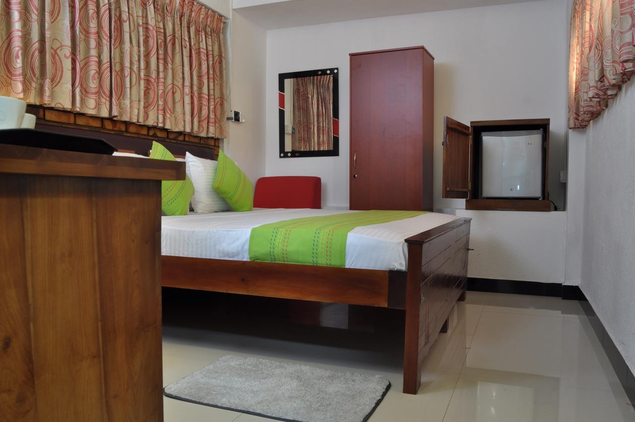 Guest Ryan Hotel Katunayaka Zewnętrze zdjęcie