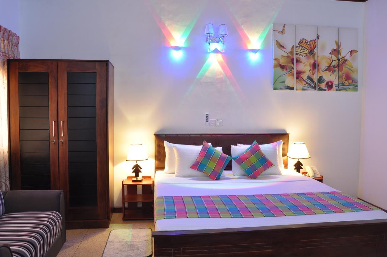 Guest Ryan Hotel Katunayaka Zewnętrze zdjęcie