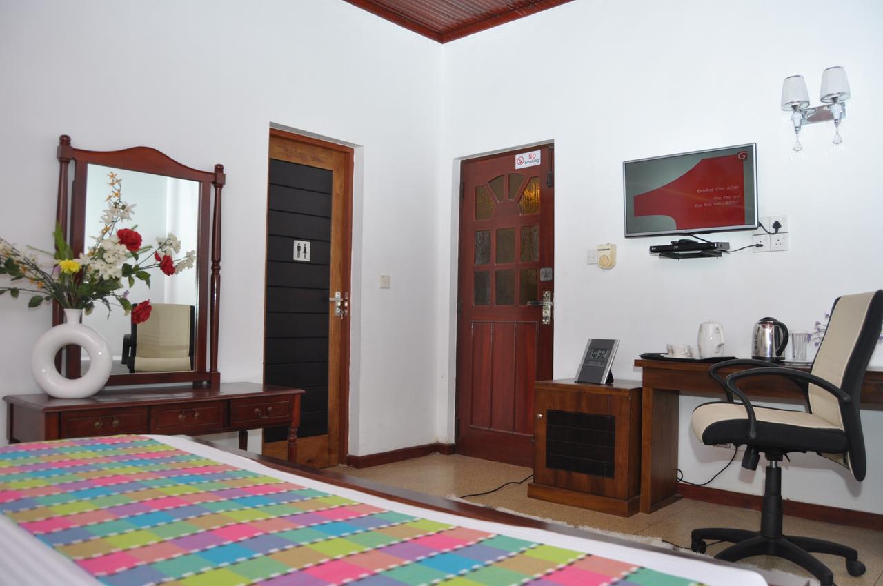 Guest Ryan Hotel Katunayaka Zewnętrze zdjęcie